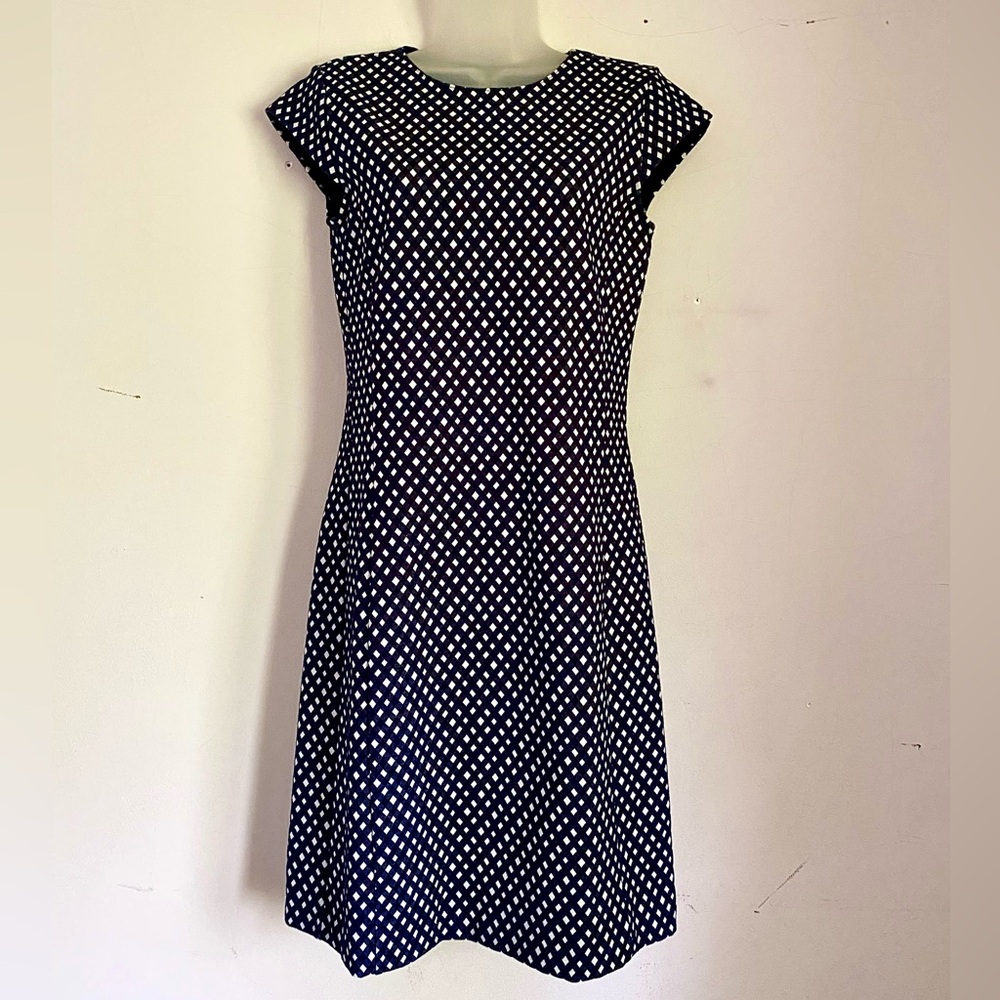 NWT Perfect Ann Taylor Diamond Pattern Classic Dress w/Zip Back, Lined Upper